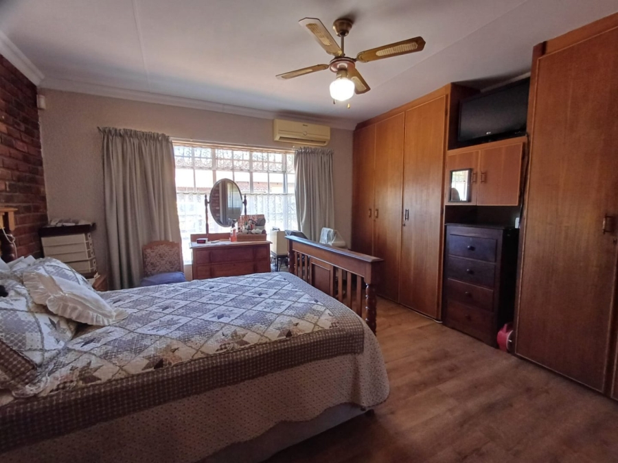 3 Bedroom Property for Sale in Vaal Park North West